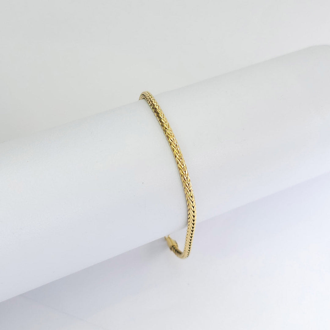 Pulsera Dorada Entrelazada Gruesa