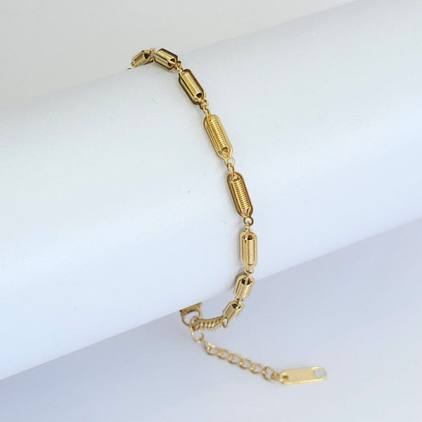 Pulsera Dorada Arreglo Incrustado