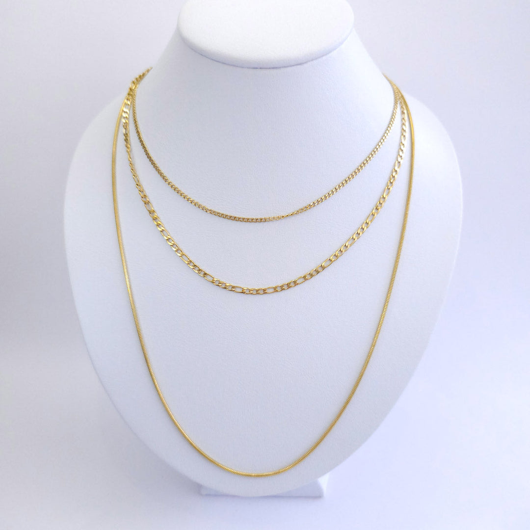 Collar Dorado con 3 Cadenas Diferentes
