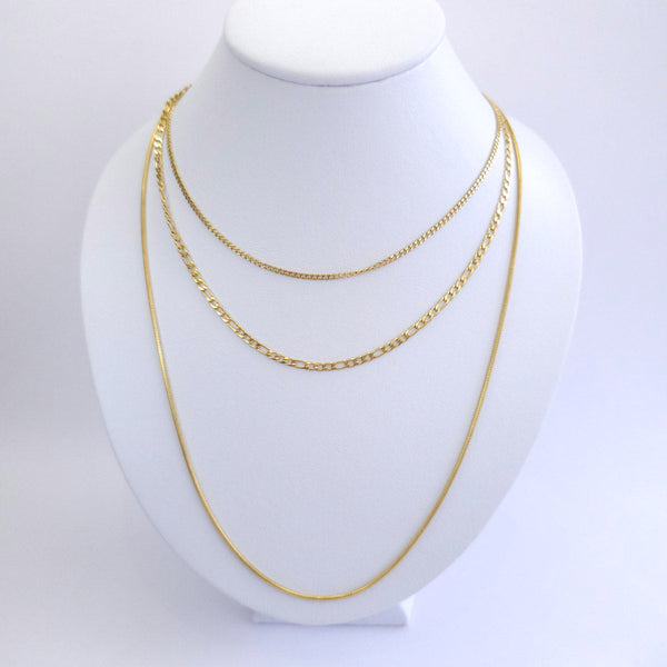 Collar Dorado con 3 Cadenas Diferentes