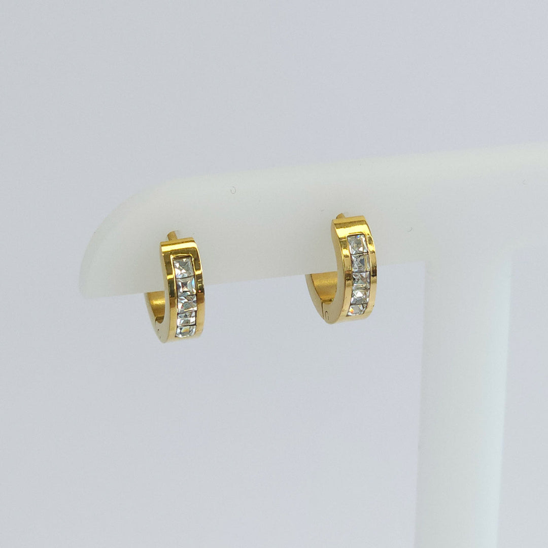 Par de Arracadas Doradas con Brillantes