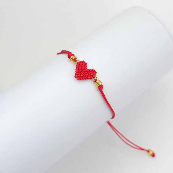 Pulsera Tejida Roja con Corazón