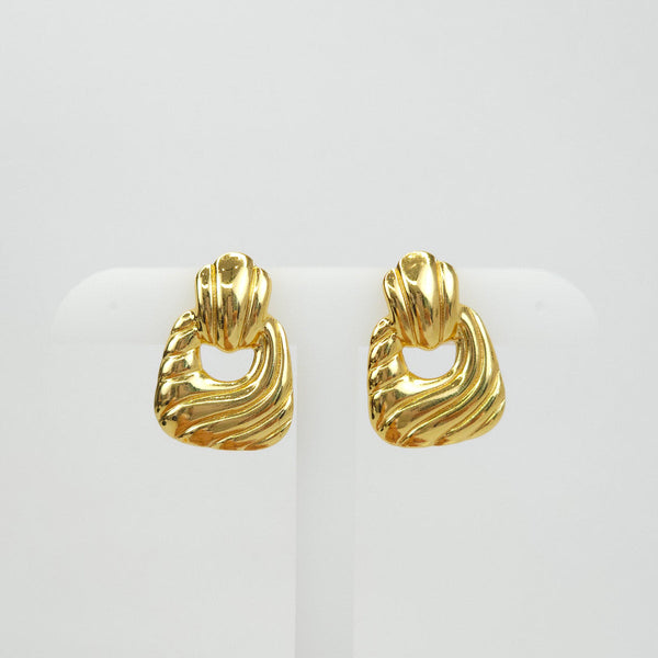 Par de Aretes Dorados