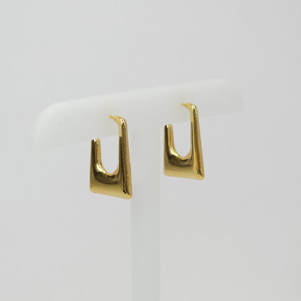 Par de Aretes Dorados Cuadrados