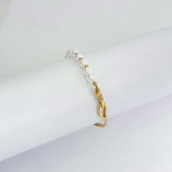 Pulsera Dorada con Perlas