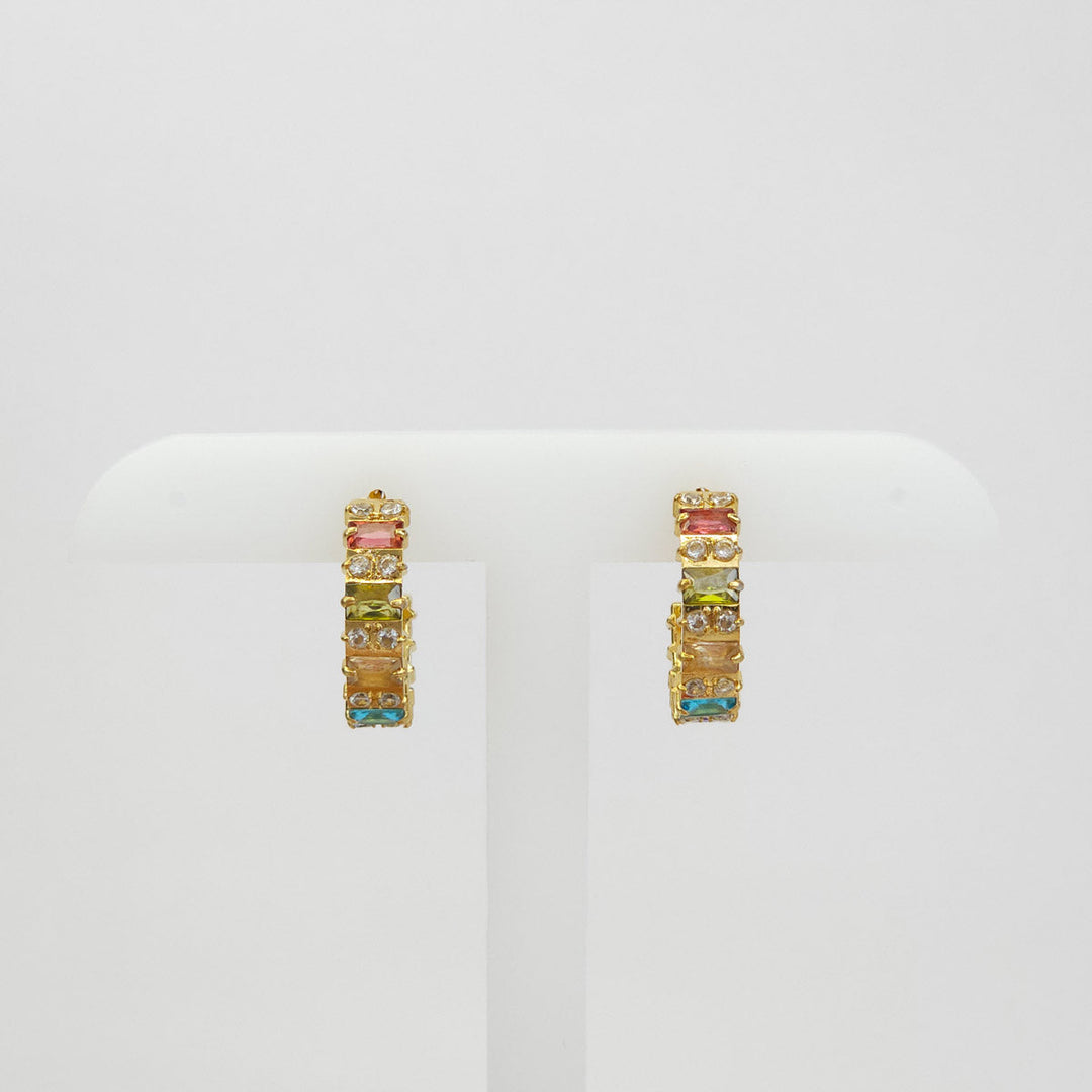 Par de Aretes con Brillos de Colores