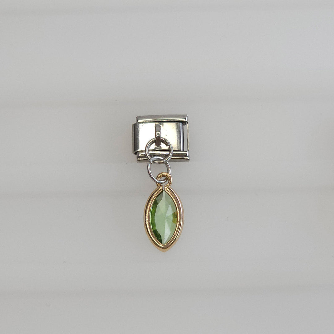 Charm plateado de cristal colgante color verde