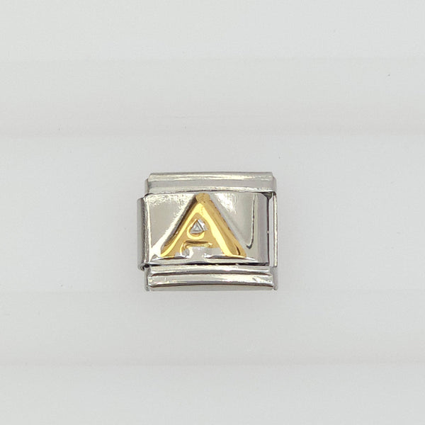 Charm Inicial Dorada 