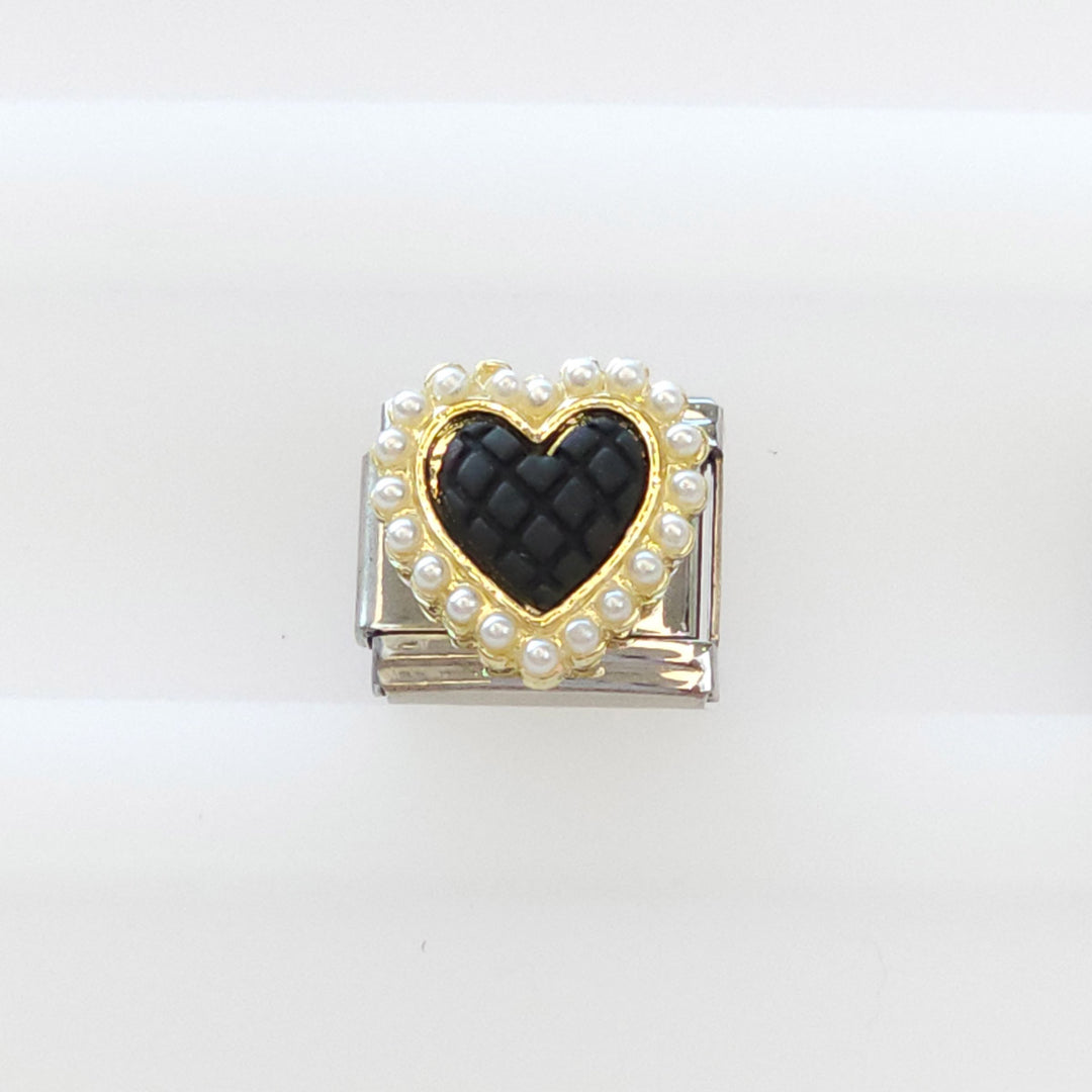 Charm Corazón Negro y Bolitas