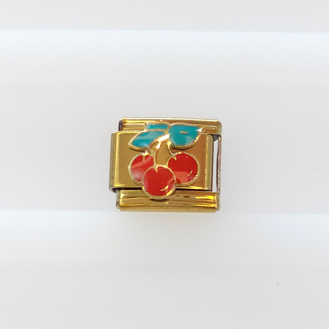 Charm 3 Cerezas Dorado