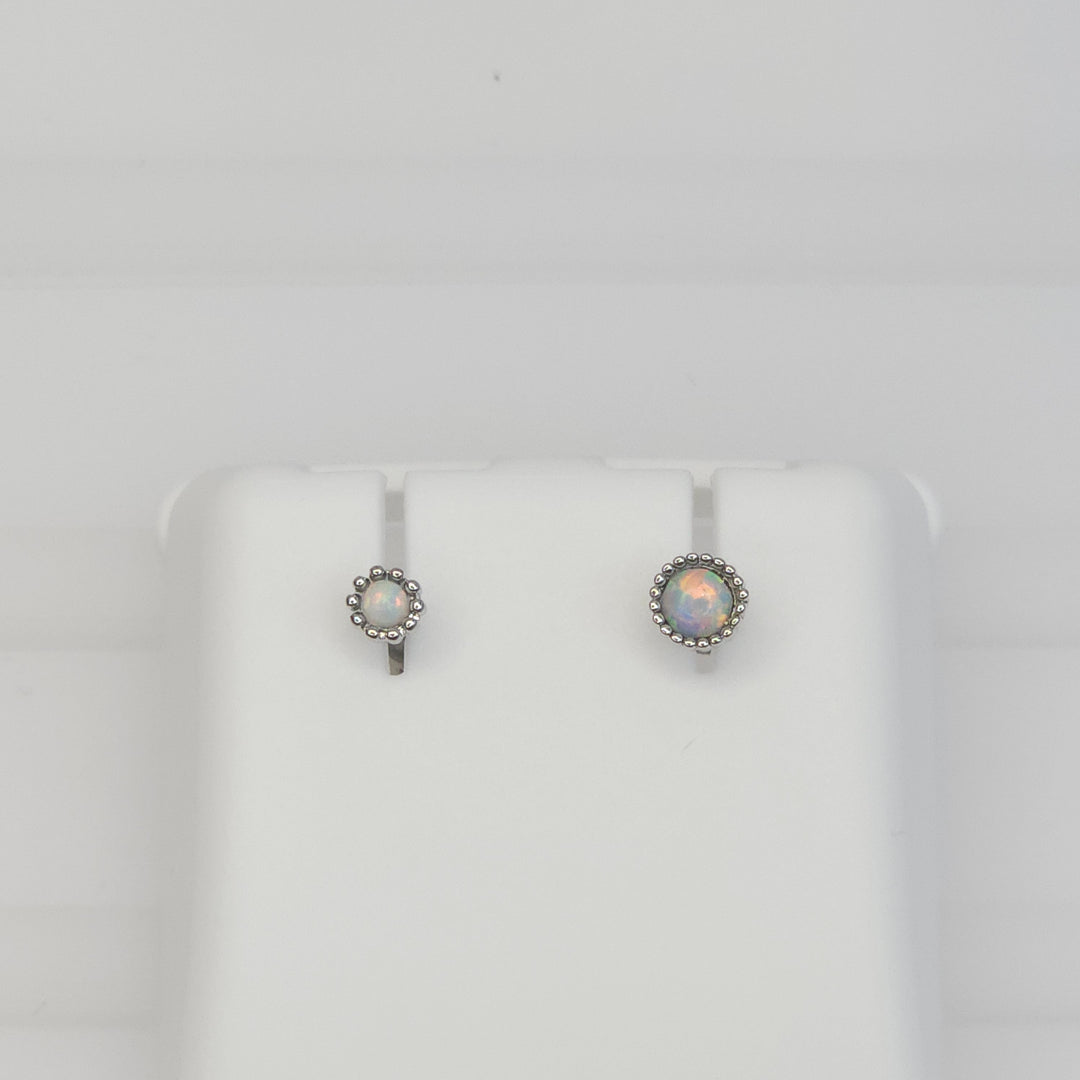 Broquel Bolitas y Cristal Perlado Plateado