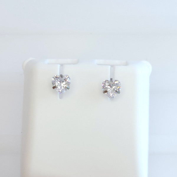 Broquel Corazon Zirconia Plateado